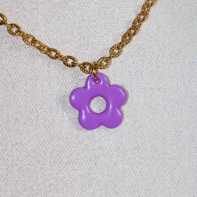 Collier flower violet